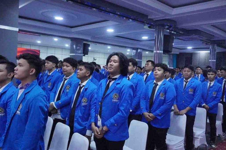 Para mahasiswa yang mengikuti Pendadaran Klinis Hukum dan Peradilan Semu