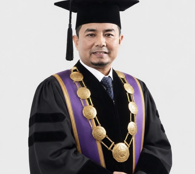 Prof Dr Akrim MPd